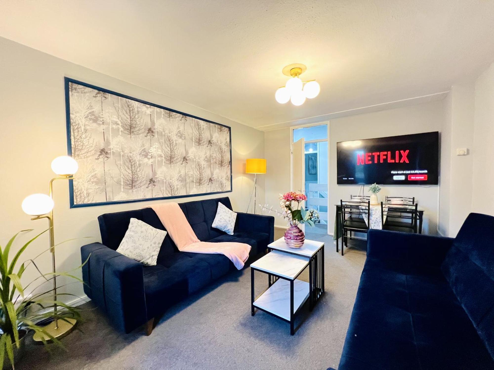 K Paddington 3 Bedroom Renovated Recently Apartment *